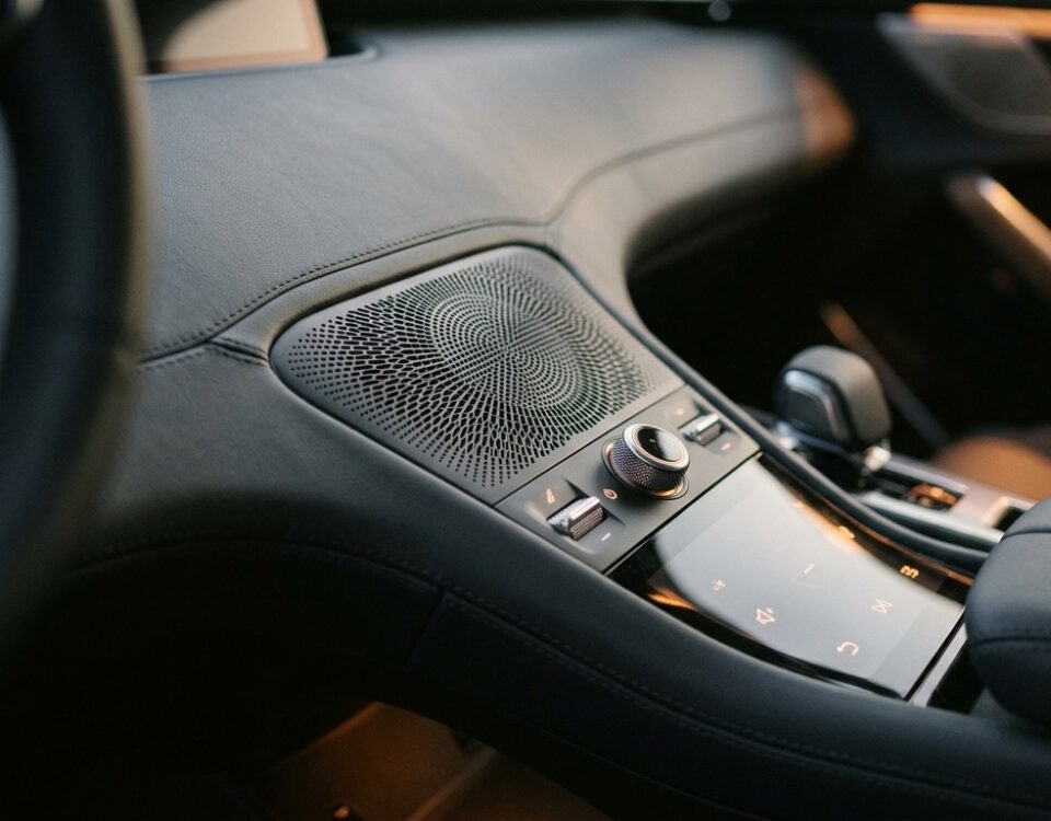 Console centrale et haut-parleur d une voiture électrique moderne